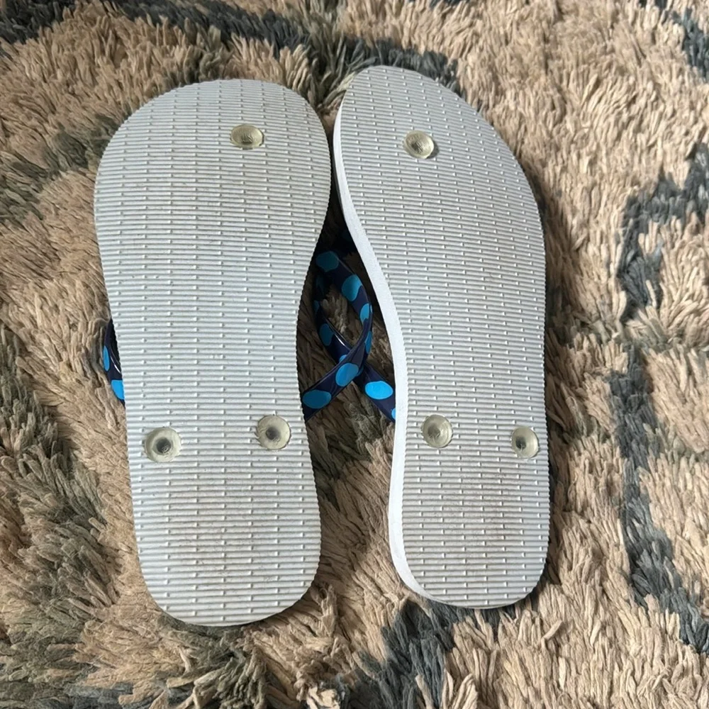 Vera Bradley flip flops - Picture 3 of 3
